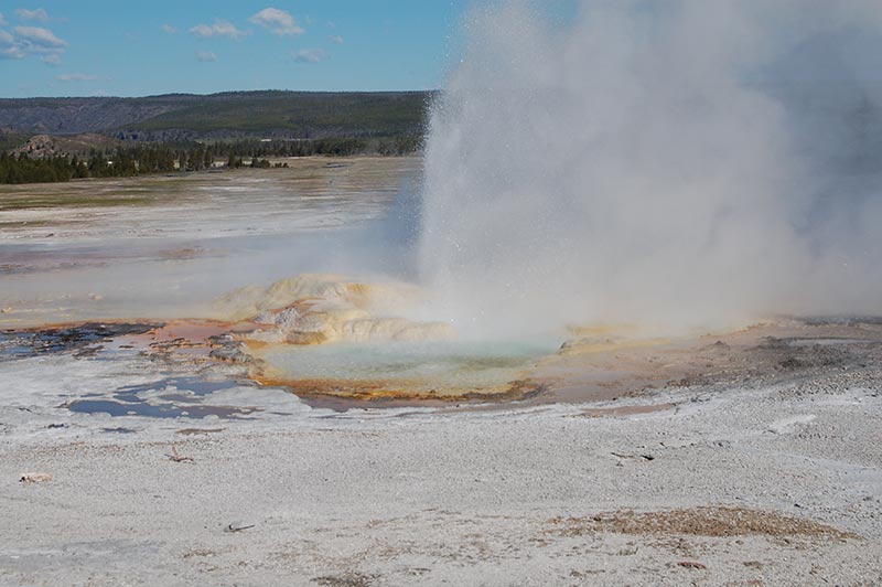 geyser-yellowstone-tour-1384-from-west-yellowstone