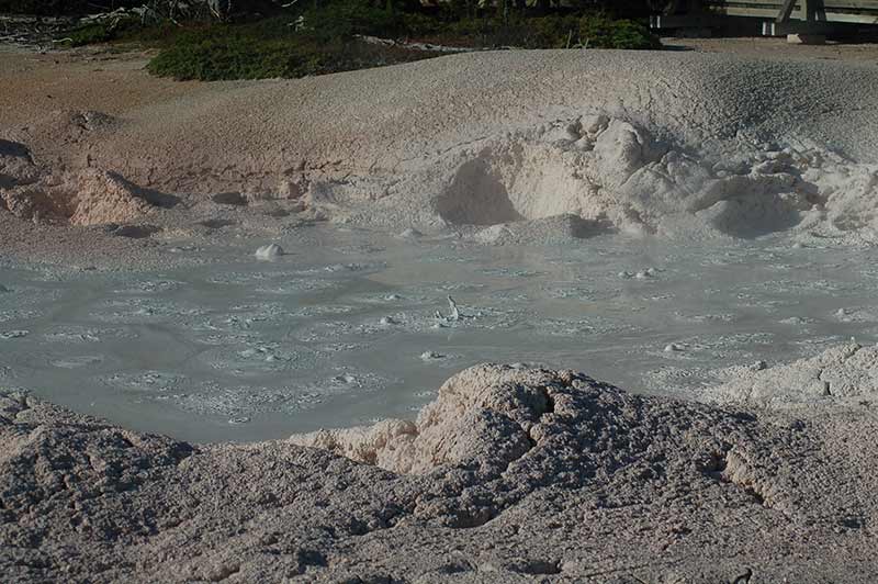 yellowstone-mud-geyser-tour-1357-from-las-vegas